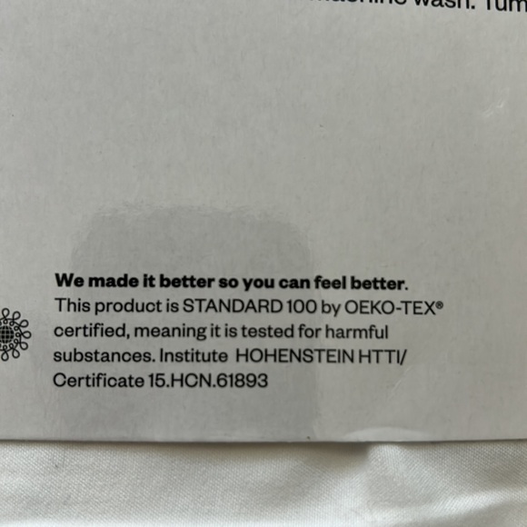 Twin XL - Room Essentials - Microfiber - White sheet set. $20 New - Picture 10 of 11